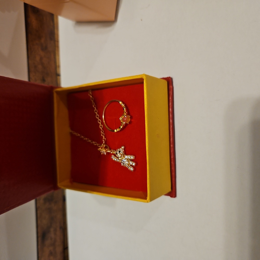 Tedding bear necklace mood ring